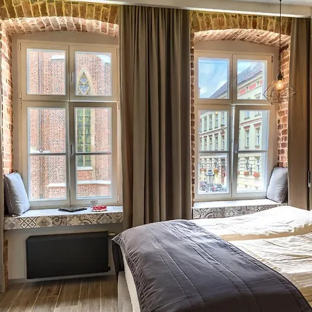 2/3 Old Town Apartment