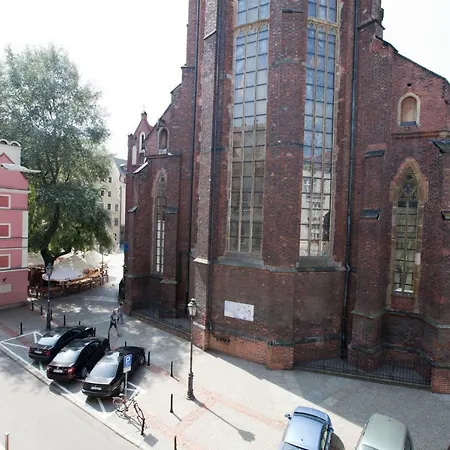 2/3 Old Town 아파트 *