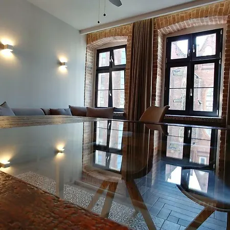 2/3 Old Town Apartment